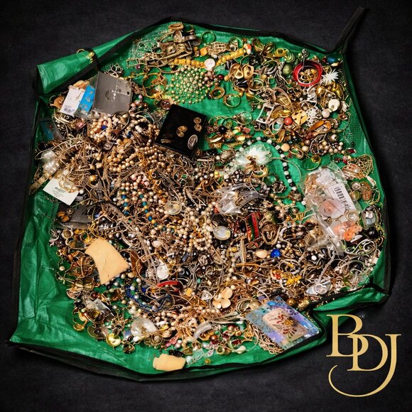 ⚜️2 lb Treasure Hunt Jewelry Bag • Wearable + Craft + Repair •Mixed Styles Lot⚜️ - Picture 3 of 5